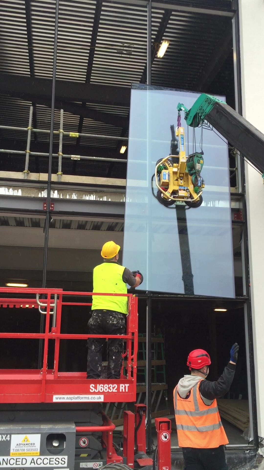 IMG_0884_Momen1.jpg?w=281&h=500&scale