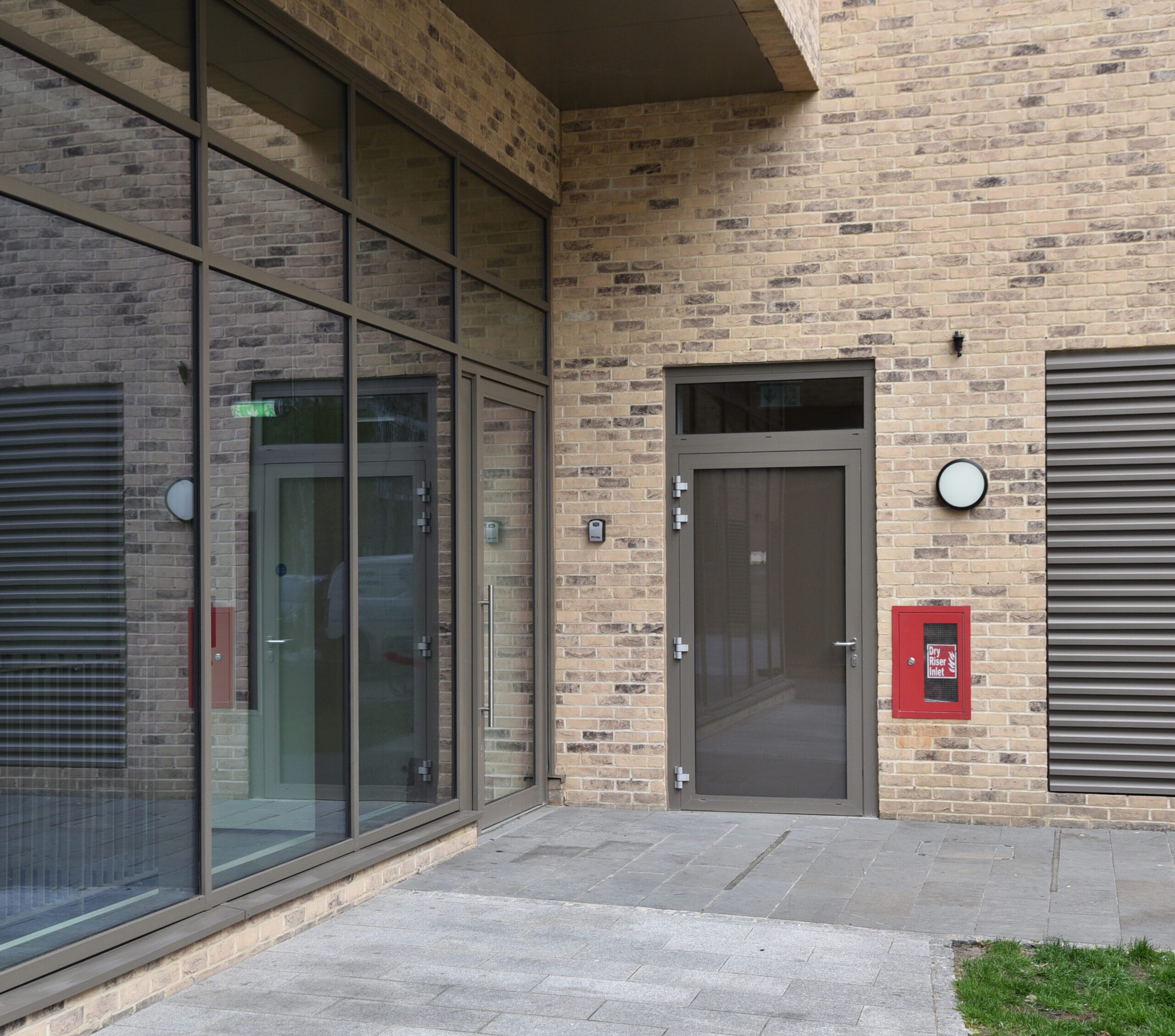 VR-030C-scaled.jpg?w=2000&h=1763&scale